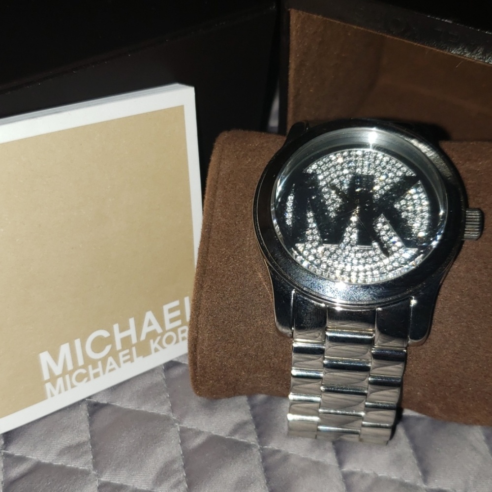 MK watch - Picture 2 of 2